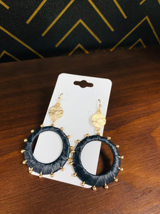 Gold Arlo Earrings - Southern Grace Shoppe