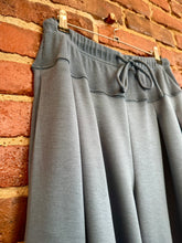 Load image into Gallery viewer, The Allison Pant