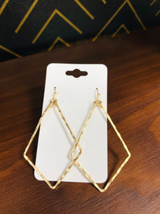 Gold Oak Earrings - Southern Grace Shoppe