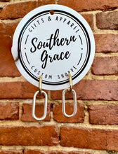 Load image into Gallery viewer, Two Toned Linked Earrings