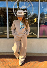 Load image into Gallery viewer, Ashton Set - Southern Grace Shoppe