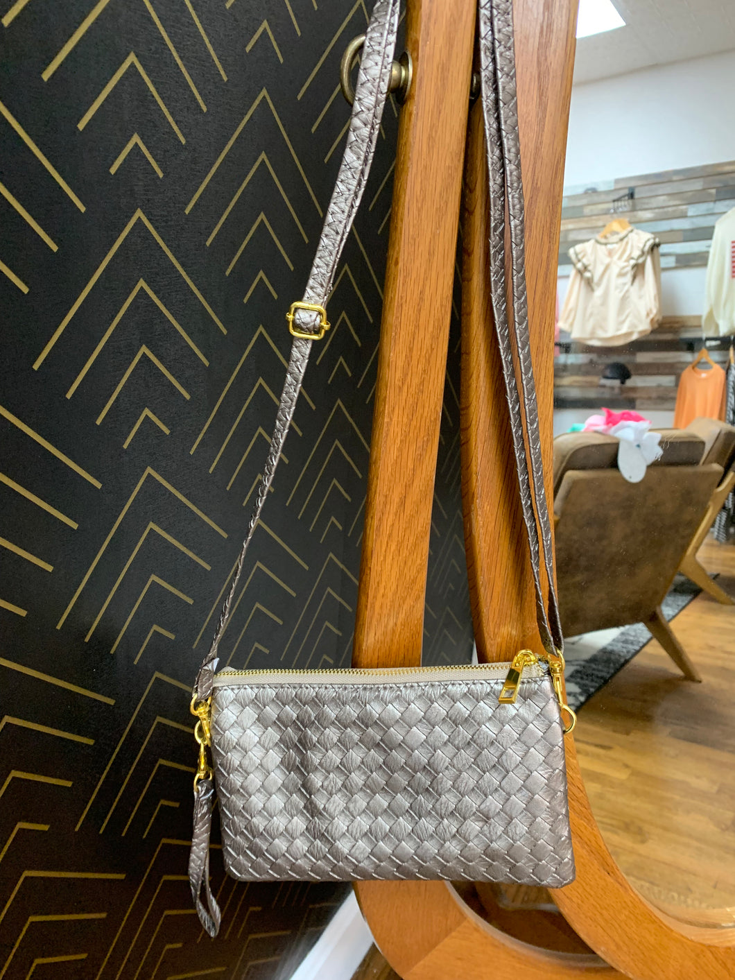 Woven Clutch/ Crossbody - Southern Grace Shoppe