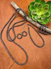 Load image into Gallery viewer, Pecos Short Necklace - Southern Grace Shoppe